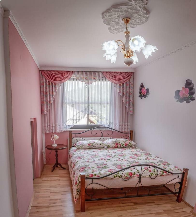 Apartma Ajda Komenda Exterior photo